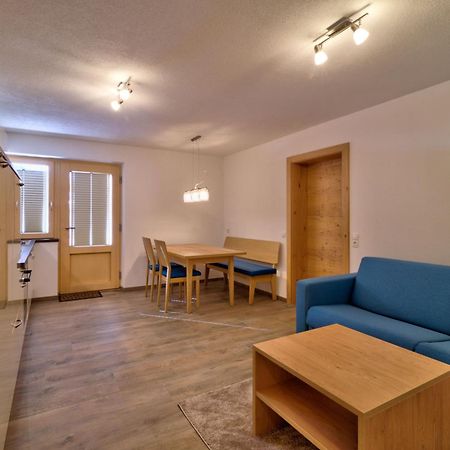 Haus Peter Falch Pettneu am Arlberg Dış mekan fotoğraf
