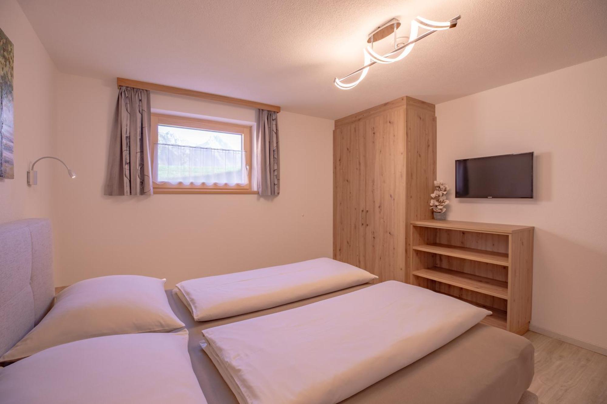 Haus Peter Falch Pettneu am Arlberg Dış mekan fotoğraf